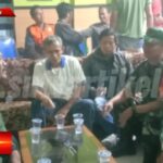 WASPADA BANJIR, BABINSA SUKASARI KOMSOS AJAK WARGA JAGA KEBERSIHAN