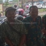 Jalin Silaturahmi, Babinsa Sukaresmi Komsos Dengan Ketua RT/RW