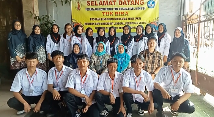 Beri Ketrampilan Vokasi untuk Peserta PKK TA 2024, LKP Rika Gelar Uji Kompetensi