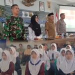 Babinsa Gedepangrango Berikan Sosialisasi bahaya narkoba kepada siswa siswi SMP 1 Kadudampit