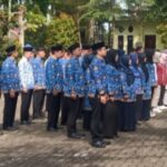 Hari Kesaktian Pancasila, Babinsa Gedepangrango Koramil 09/Cisaat Bertindak Sebagai Komandan Upacara Di Kecamatan Kadudampit