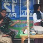 Sambangi Warung Gorengan dan Jajanan, Babinsa Padaasih Koramil 09/Cisaat Berikan Pendampingan UMKM