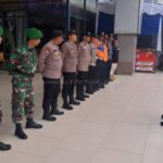 Antisipasi Gangguan Kamtibmas, Petugas Koramil 0607-04/Kota Sukabumi Utara dan Polsek Cikole Pos Pam Nataru City Mall Gelar Apel Siaga