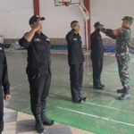 Babinsa Kel.Cikole Berikan Bintahwil kepada Anggota Security Yayasan Pasim
