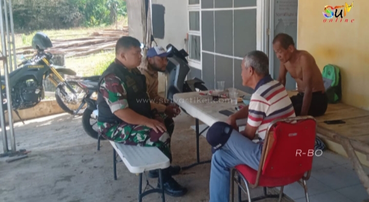 Meski Akhir Pekan, Babinsa Cikujang Komsos dengan Warga Himbauan Kamtibmas