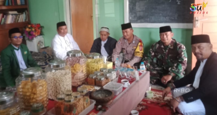 Babinsa Sukamanis Komsos Bersama Toga dan Tomas Bahas Isra mi’raj Nabi Muhammad SAW