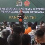Panglima TNI Memberikan Bantuan Kendaraan Dan Perahu Viber ke Kodim 0607/ Kota Sukabumi dan Kodim 0622/ Kab. Sukabumi