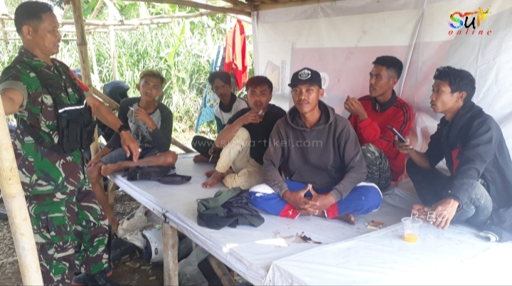 Babinsa Babakan Koramil 0607-09/Cisaat Laksanakan Komsos Dengan Pemuda