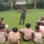 Babinsa Gedepangrango Koramil 09/Cisaat Lakukan Bintahwil tentang Wasbang Kepada Siswa SMP