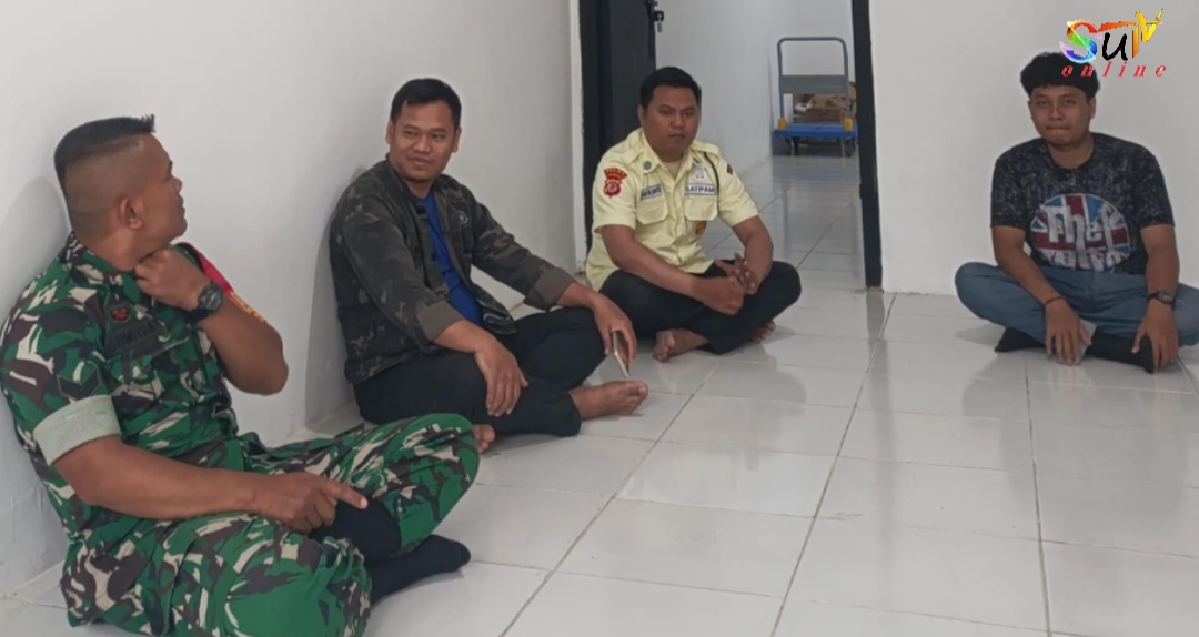 Babinsa Kel Cikole Koramil-04/KSU, Jalin Koordinasi Dengan Ketua RT dan Satpam Guna Ciptakan Kamtibmas