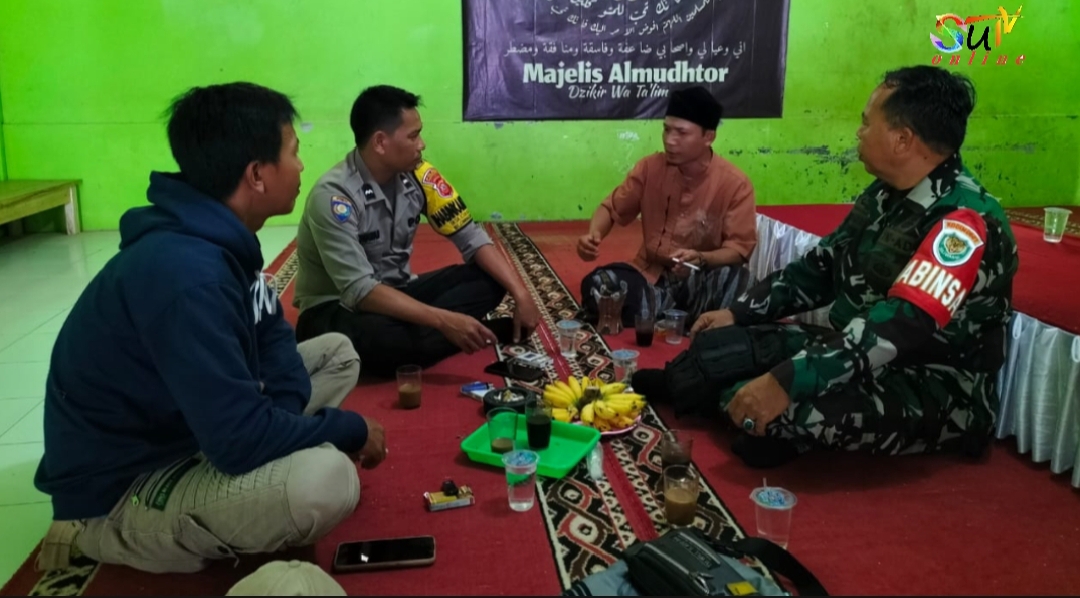 Pererat Tali Silaturahmi Dibulan Ramadhan, Babinsa Gunungguruh Komsos Dengan Toga