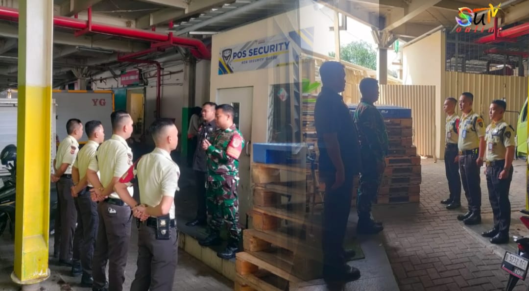 Jelang Idul Fitri, Babinsa Kelurahan Gunung Parang, Imbau Security Toserba Yogya Tingkatkan Penjagaan