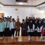 Membangun Karakter Berakhlakul Karimah, Santri Ponpes Al Istiqomah Sukabumi Laksanakan Perkasa Di Desa Cikahuripan