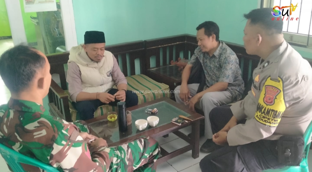 Bersama Kepala Desa, Babinsa Desa Cipetir Koramil 09/Cisaat Lakukan Puldata Ter