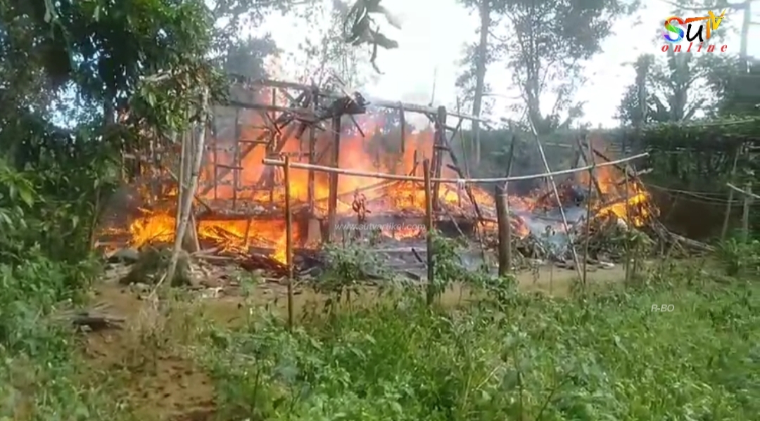 Diduga dari Tungku Api, Rumah Nanang Ludes Terbakar Di cikahuripan Kadudampit
