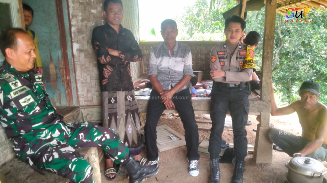 Giatkan Patroli Jelang Idul Adha, Babinsa Kebonmanggu Bersama Bhabinkamtibmas Sambangi Warga