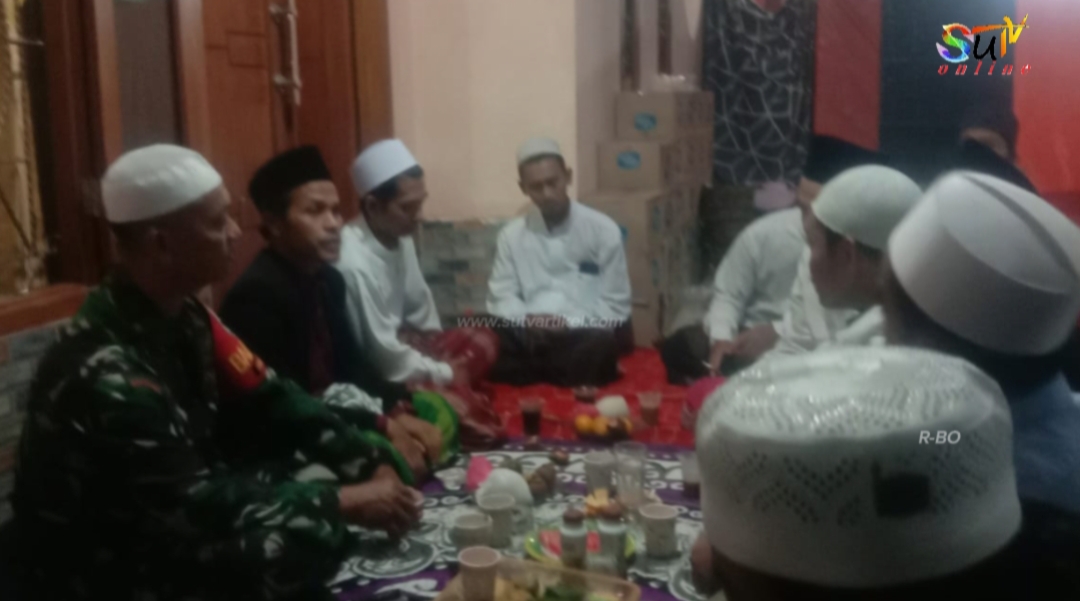 Momen Hari Raya Idul Adha 1446 H, Babinsa Gunungjaya Koramil 09/Cisaat Lakukan Komsos dengan Toga