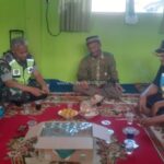 Komsos Babinsa Sukasari Bersama Tomas dan Toga, Bahas Keamanan Dan Ketertiban Lingkungan di wilayah binaan