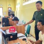Aktif Komsos Bersama Kades Dan Perangkat Desa Menjadikan Hubungan Kerja Antara Babinsa Desa Muaradua Dan Aparat Desa Semakin Solid