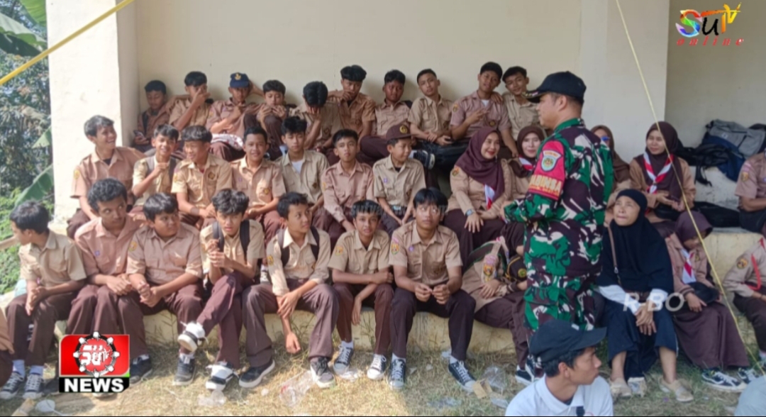 Babinsa Desa Gedepangrango Memberikan Arahan Dan Motivasi Kepada Pelajar Dihari Pramuka Ke-64
