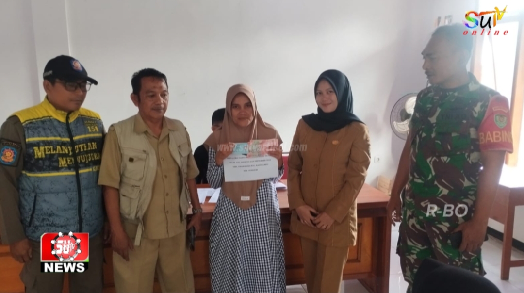 Penyaluran BLT Dana Desa Tahap III Tahun 2025 Desa Cikahuripan Bagi 11 KPM Berjalan Lancar