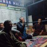 Pastikan Wilayah Aman, Babinsa Desa Sukaresmi Aktif Laksanakan Patroli Malam