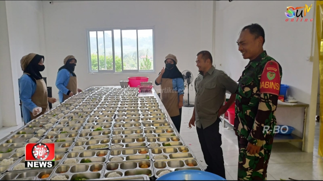 Babinsa Desa Cikahuripan Monitoring Kegiatan Dapur MBG di Desa Binaan