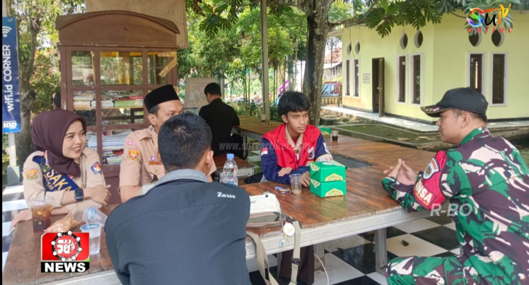 Babinsa Gedepangrango Koramil 09/Cisaat Komsos Dengan Pengurus Kwaran Gerakan Pramuka Ranting Kecamatan Kadudampit