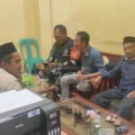 Komsos Dengan Ketua RT dan RW, Babinsa Desa Cikahuripan Eratkan Silahturahmi