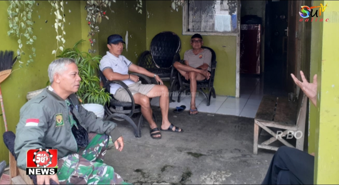 Bangun Komunikasi yang Baik Dengan Warga Babinsa Sukasari Komsos di Wilayah Binaan