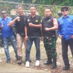 Komsos bersama Karang Taruna, Babinsa Desa Sukamanis Koramil 09/Cisaat Terus Tingkat Hubungan Baik