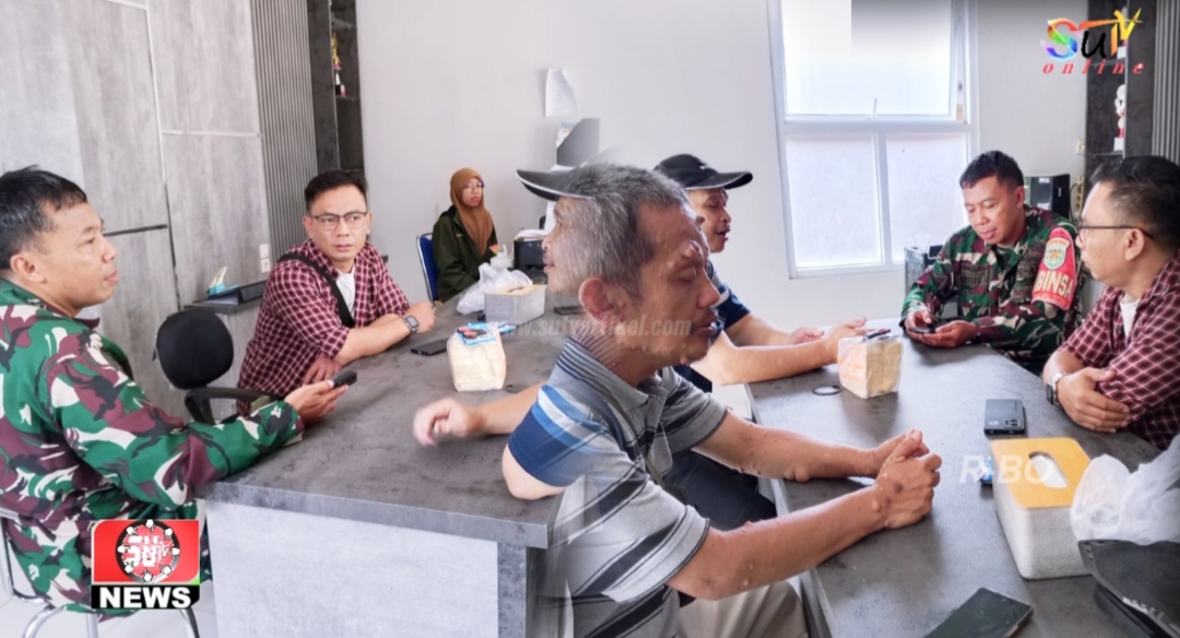 Jalin Silaturahmi di Bulan Ramadhan, Babinsa Cisaat Koramil 09/Cisaat Lakukan Komsos Bersama RT/RW