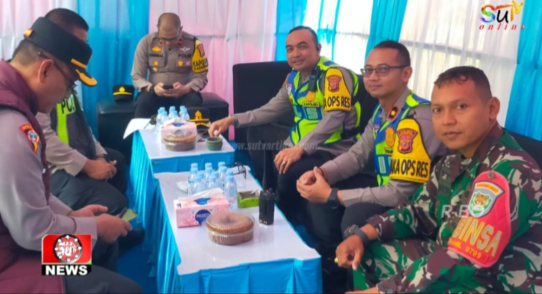 Ciptakan Keamanan Warga, Babinsa Sukamanis Bersama Kapolres dan Polsek Kadudampit Siaga di Pos Pam Idul fitri