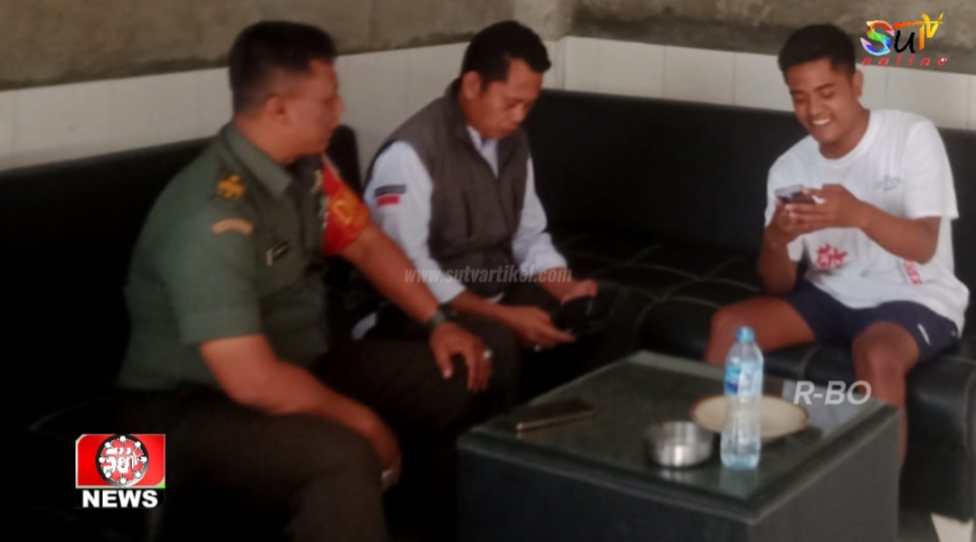 Babinsa Citamiang Koramil 09/Cisaat Jalin Komsos Bersama Kadus dan Pemuda