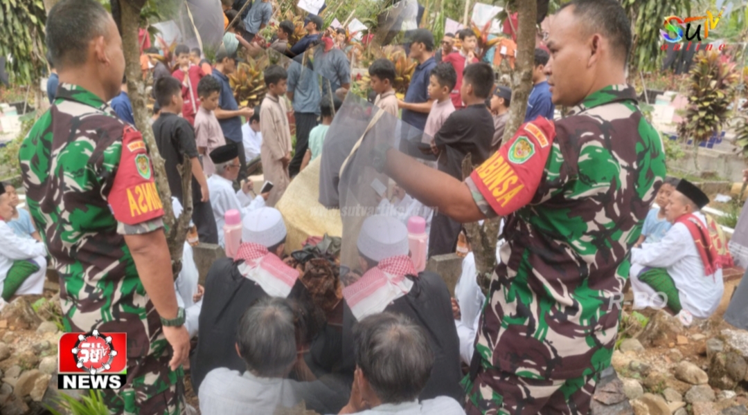 Turut Berbelasungkawa, Babinsa Nagrak Koramil 09/Cisaat Hadiri Takziah Korban Laka Lantas Sebagai Wujud Empati Dan Kedermawanan Sosial TNI