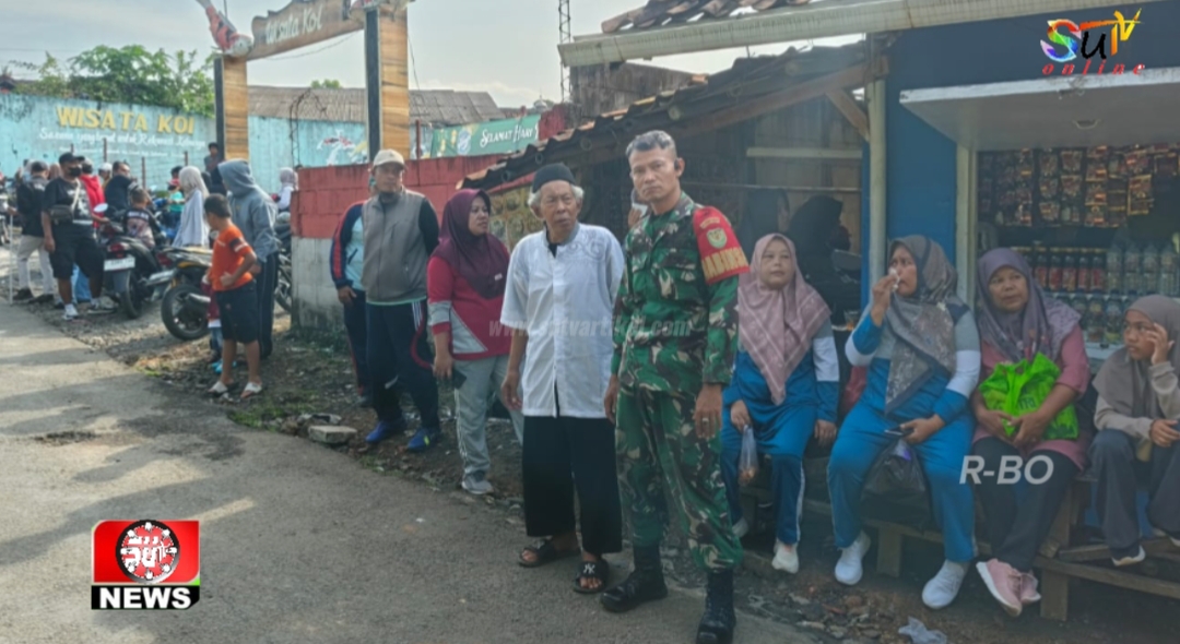 Babinsa Padaasih Koramil 09/Cisaat Patroli Wilayah Binaan Sambil Komsos Di Lokasi Wisata Situkoi