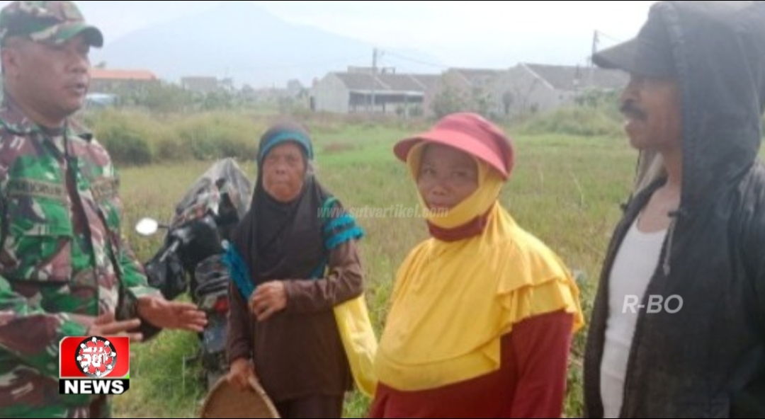 Tingkatkan Ketahanan Pangan, Babinsa Undrusbinangun Koramil 09/Cisaat Jalin Komsos dengan Petani