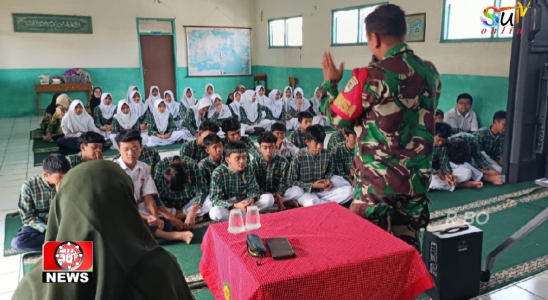 Tanamkan Rasa Cinta Tanah Air, Babinsa Cibatu Koramil 09/Cisaat Berikan Materi Wasbang Kepada Siswa SMP Al-hidayah