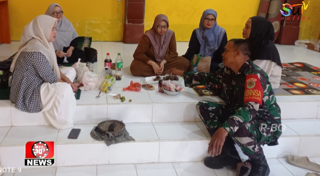 Babinsa Desa Selajambe Koramil 09/Cisaat Komsos Dengan Ibu–Ibu Warga Binaan