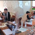 Babinsa Sukamaju Koramil 09/Cisaat Dampingi Warga Urus Adminduk, Sukseskan Program Gampil Desa Sukamaju Babinsa Sukamaju Koramil 09/Cisaat Dampingi Warga Urus Adminduk, Sukseskan Program Gampil Desa Sukamaju