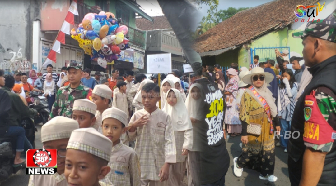 Babinsa Nagrak Cisaat Kawal Pawai Kenaikan Kelas dan Pelepasan Siswa Di wilayah Binaan