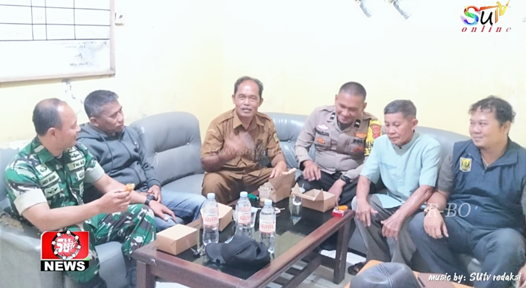 Komsos Babinsa Kebonmanggu Bersama Tomas, Bahas Keamanan Dan Ketertiban Lingkungan di desa binaan